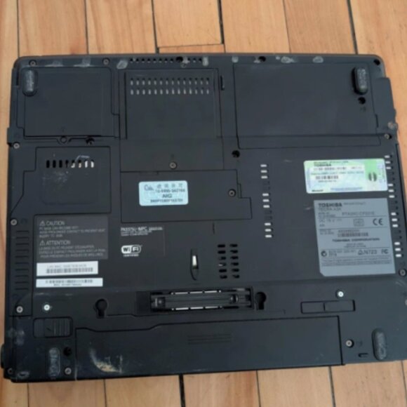 Vintage Toshiba Tecra A3X Intel Pentium 1.73GHz 2GB 60GB Windows XP Home Laptop - Picture 11 of 11